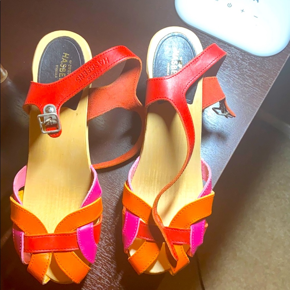 Nice summer colors ,wore once .